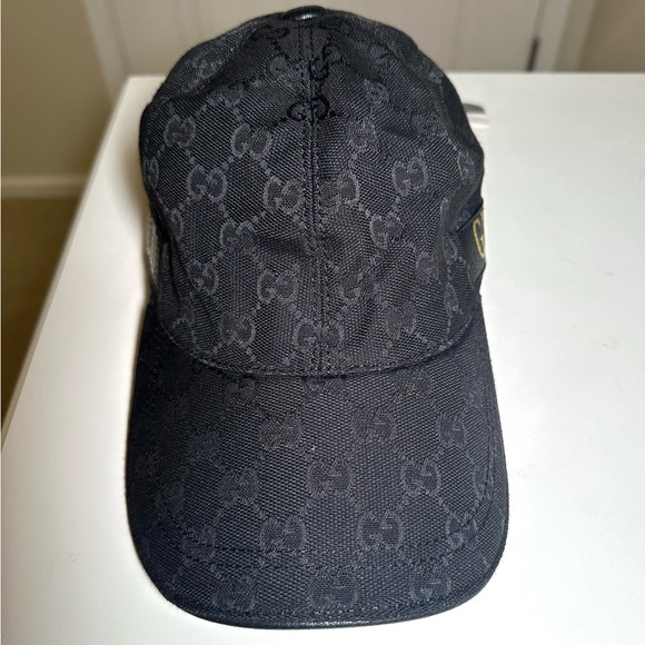 Authentic Gucci Baseball Hat - Picture 2 of 9